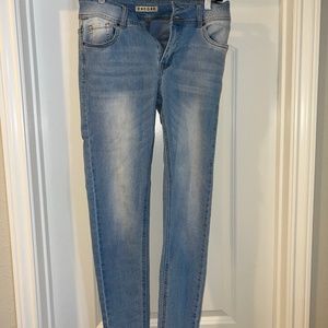 Light wash stretch jeans size 8